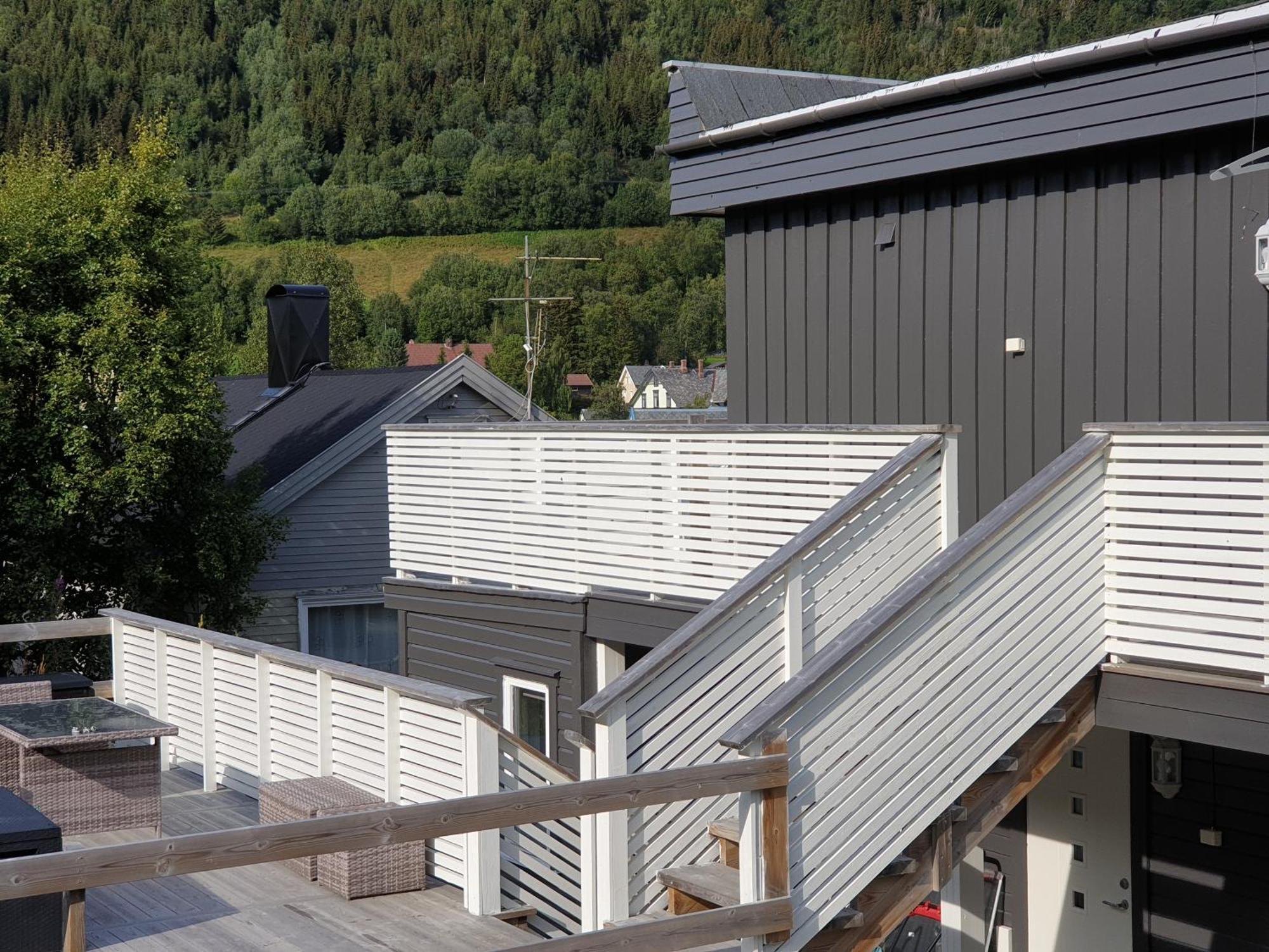 Lyngen Apartments Lyngseidet Luaran gambar