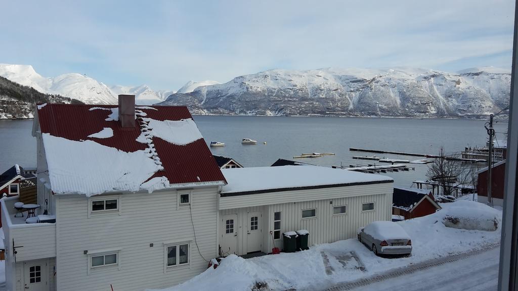 Lyngen Apartments Lyngseidet Bilik gambar